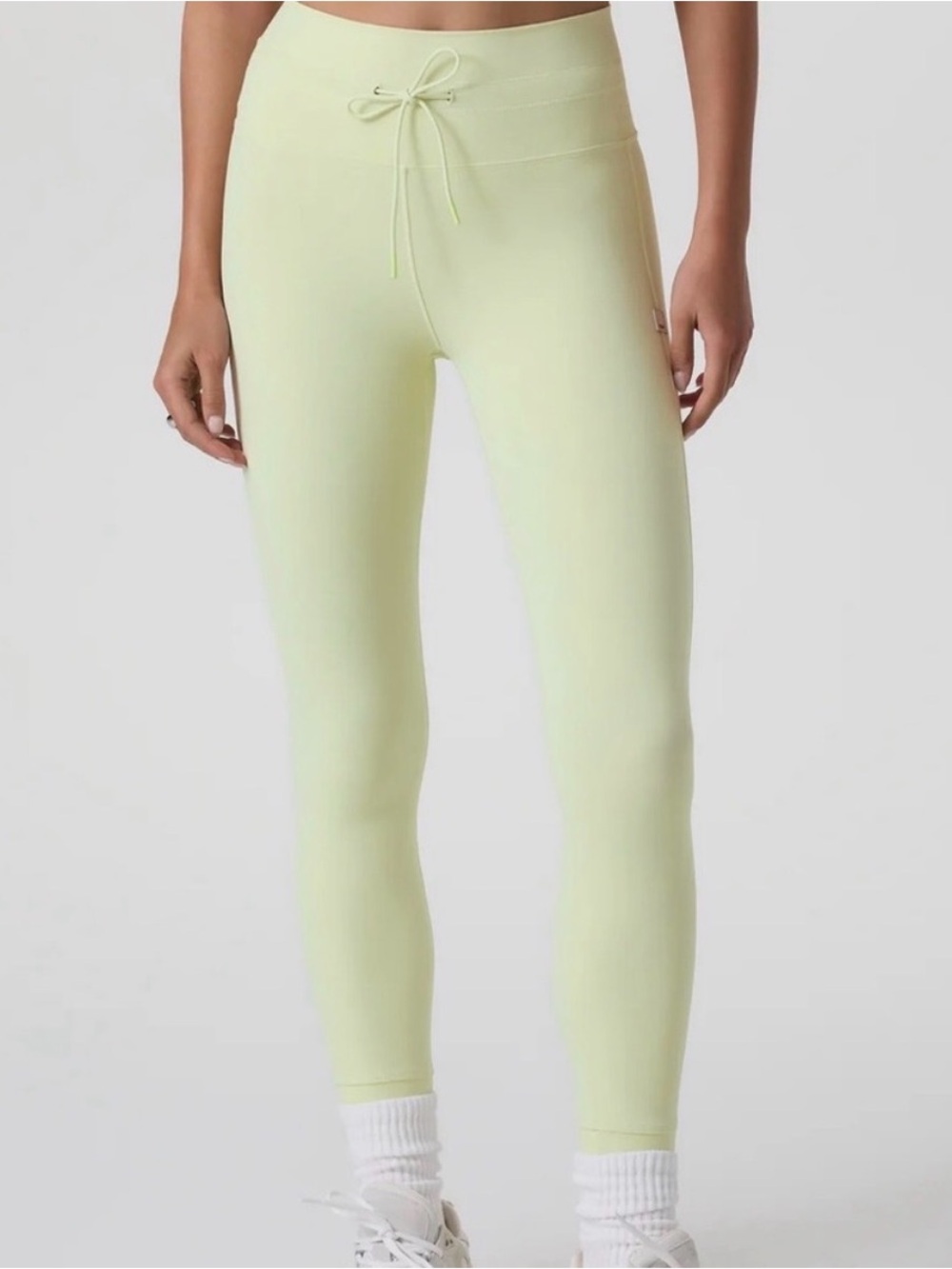 Vuori Women’s Medium Daily Form Leggings